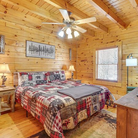 Sevierville Cabin With Deck Minutes To Pigeon Forge Eksteriør billede