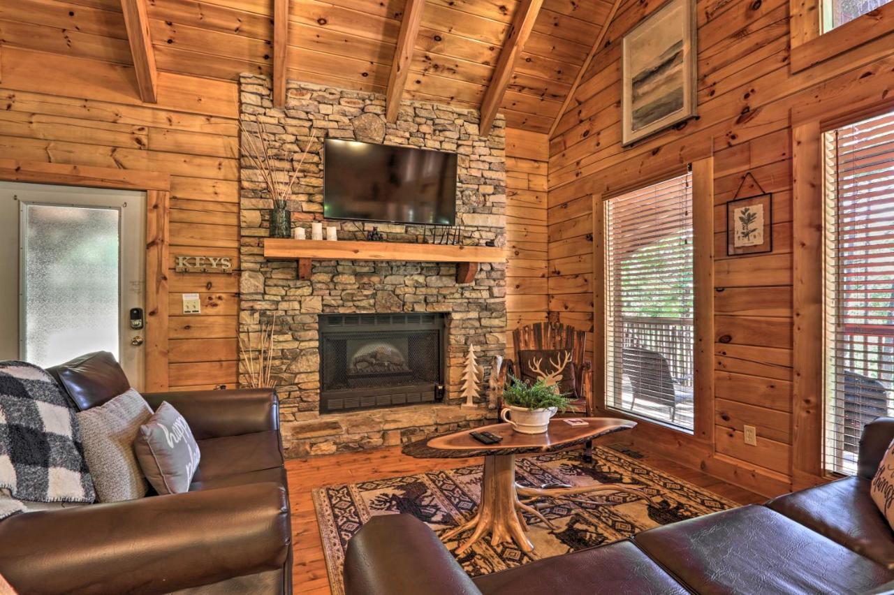 Sevierville Cabin With Deck Minutes To Pigeon Forge Eksteriør billede