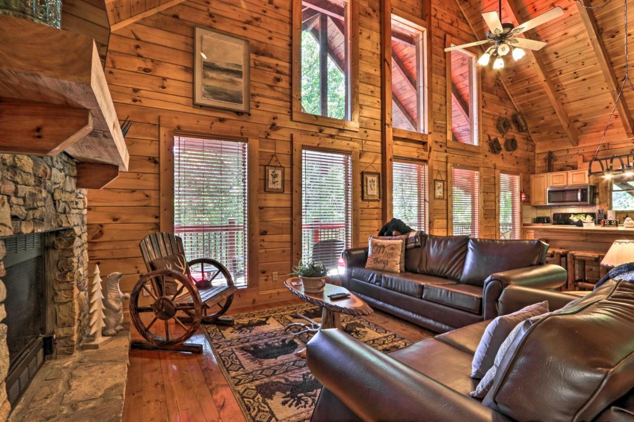 Sevierville Cabin With Deck Minutes To Pigeon Forge Eksteriør billede