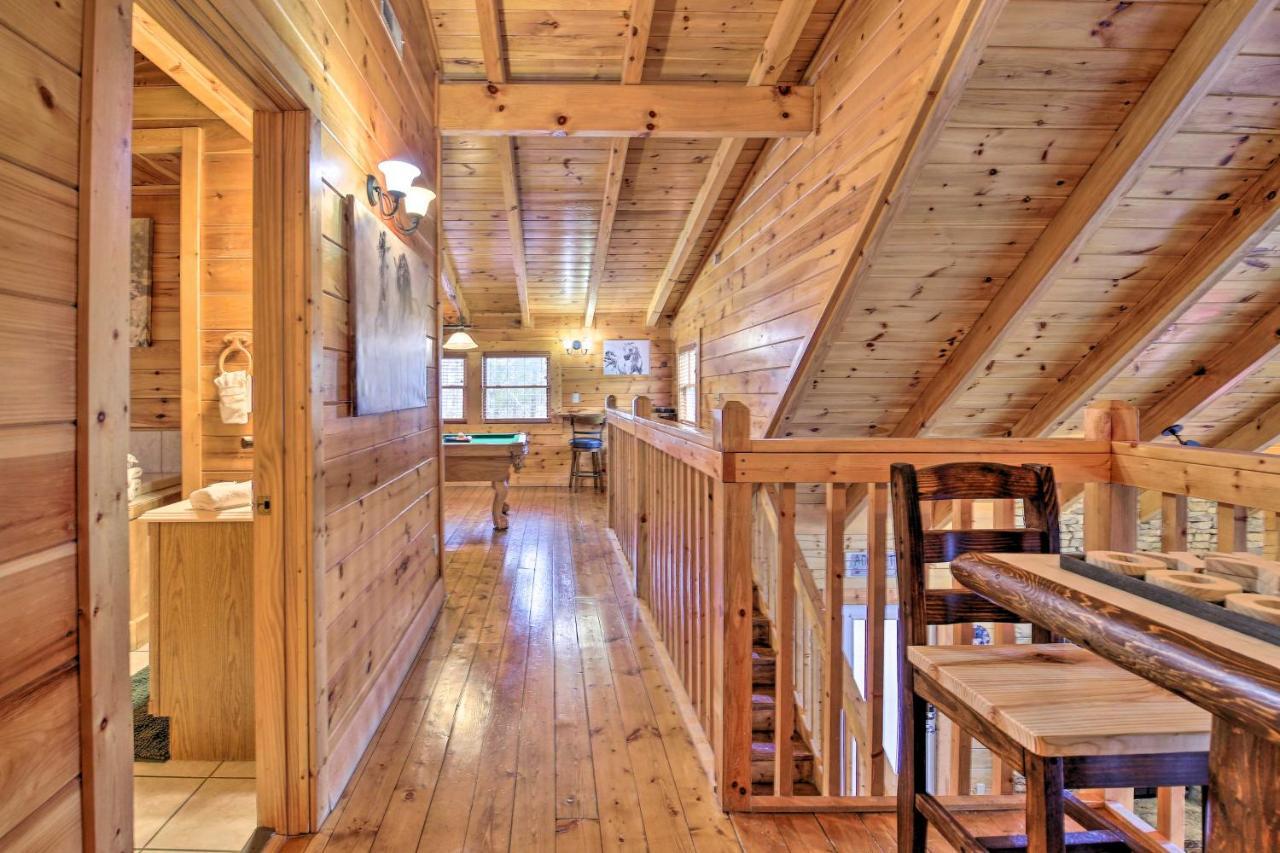 Sevierville Cabin With Deck Minutes To Pigeon Forge Eksteriør billede