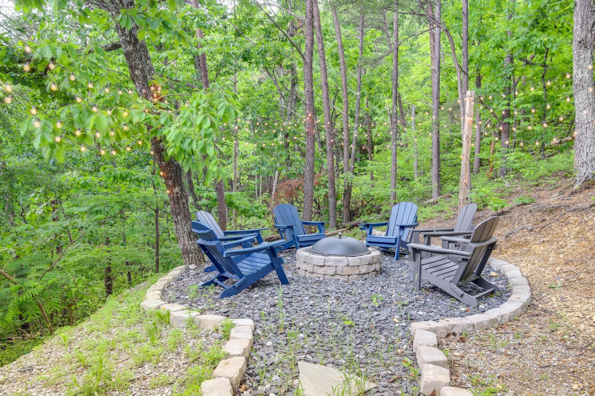 Sevierville Cabin With Deck Minutes To Pigeon Forge Eksteriør billede