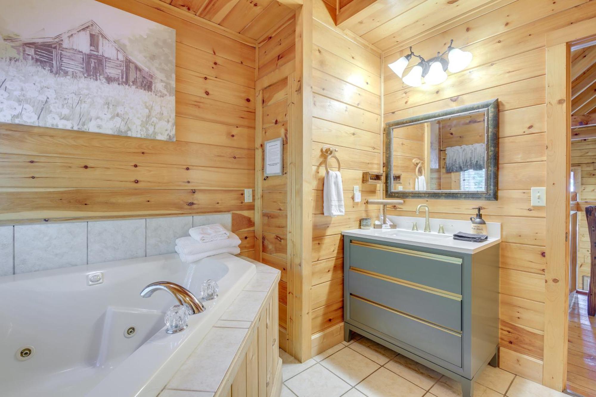 Sevierville Cabin With Deck Minutes To Pigeon Forge Eksteriør billede