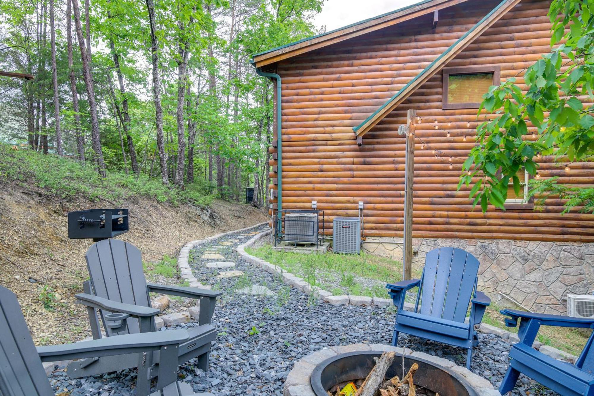Sevierville Cabin With Deck Minutes To Pigeon Forge Eksteriør billede