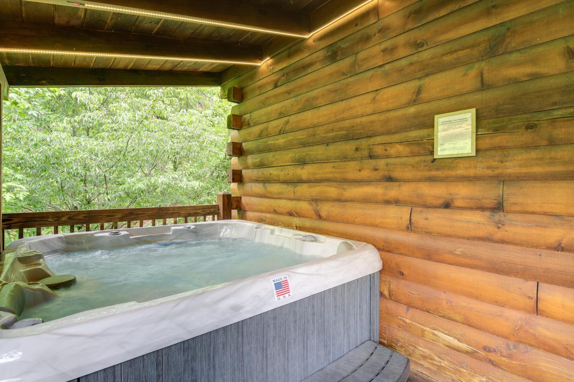 Sevierville Cabin With Deck Minutes To Pigeon Forge Eksteriør billede