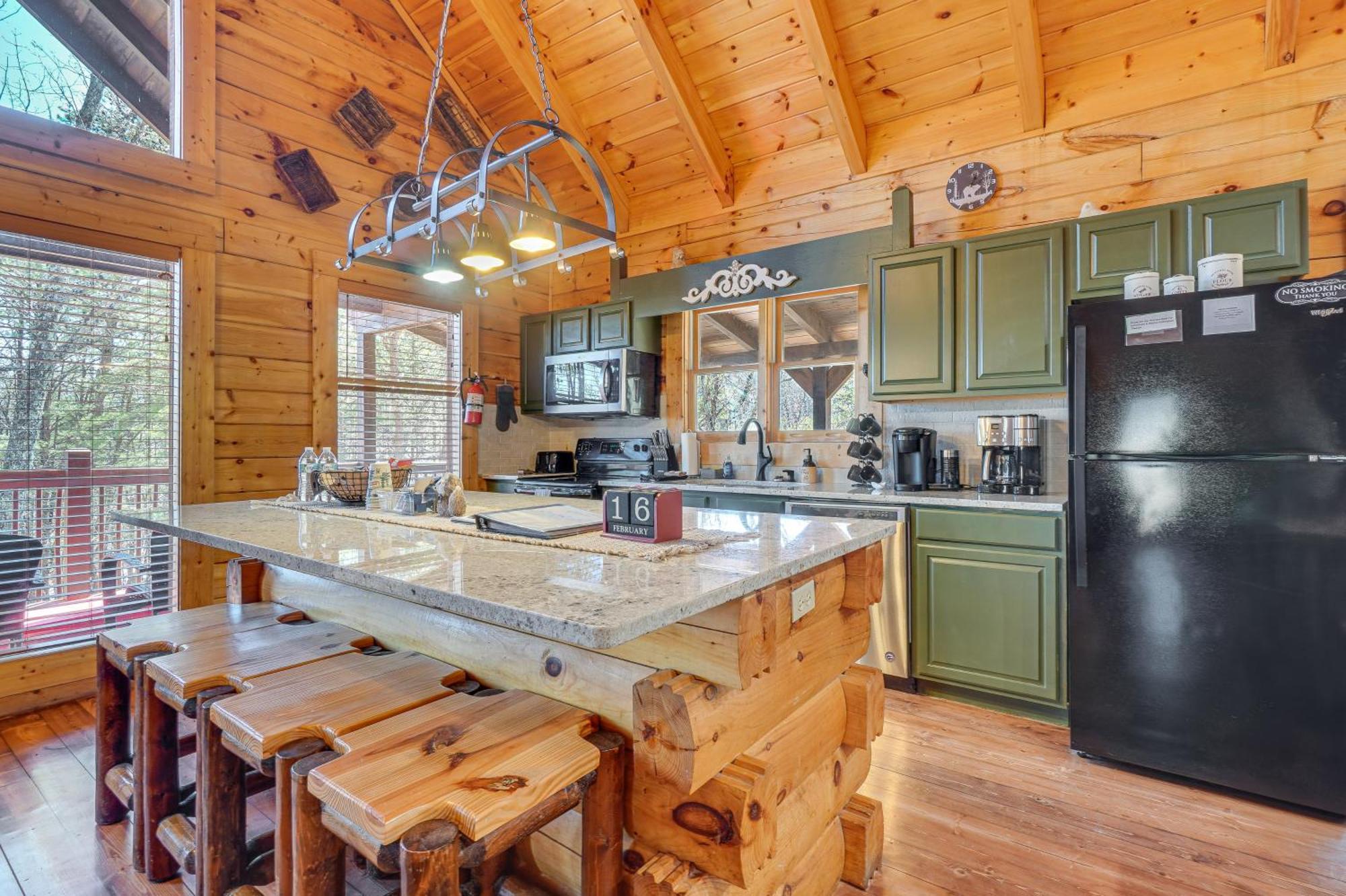 Sevierville Cabin With Deck Minutes To Pigeon Forge Eksteriør billede